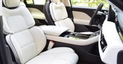 Lincoln Aviator front seats from pass side.JPG